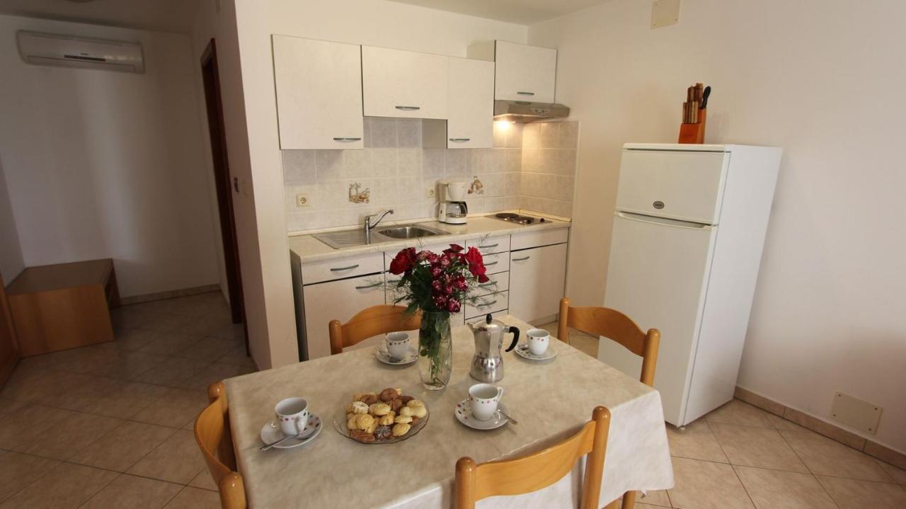 Apartments Kirincic Sveti Vid-Miholjice Екстериор снимка