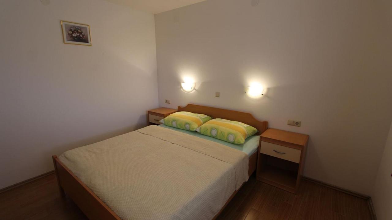 Apartments Kirincic Sveti Vid-Miholjice Екстериор снимка