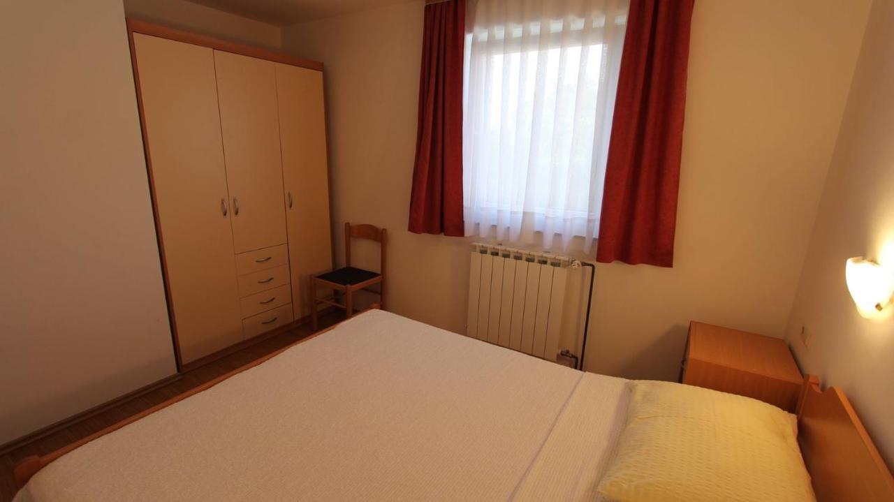 Apartments Kirincic Sveti Vid-Miholjice Екстериор снимка