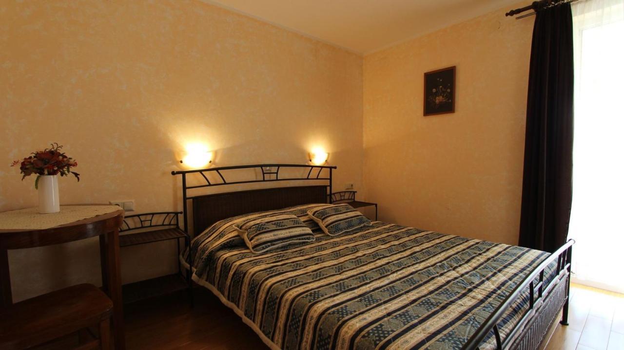 Apartments Kirincic Sveti Vid-Miholjice Екстериор снимка