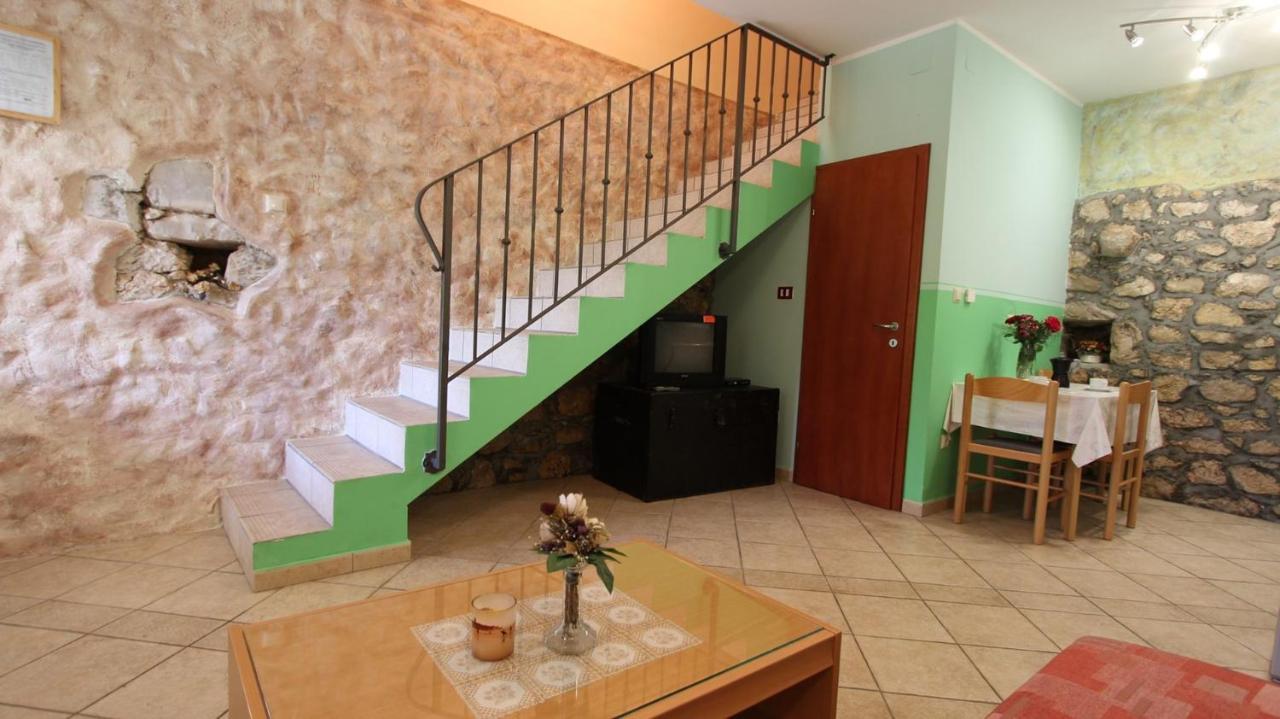 Apartments Kirincic Sveti Vid-Miholjice Екстериор снимка