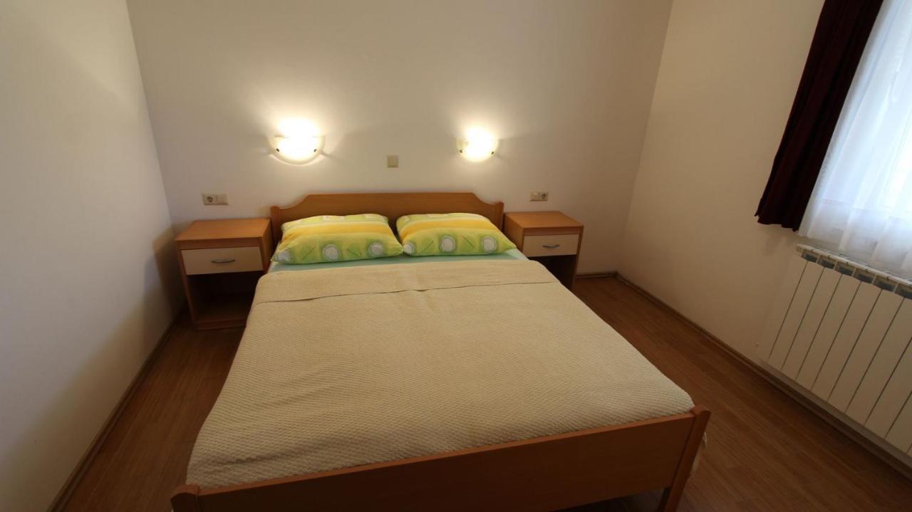 Apartments Kirincic Sveti Vid-Miholjice Екстериор снимка